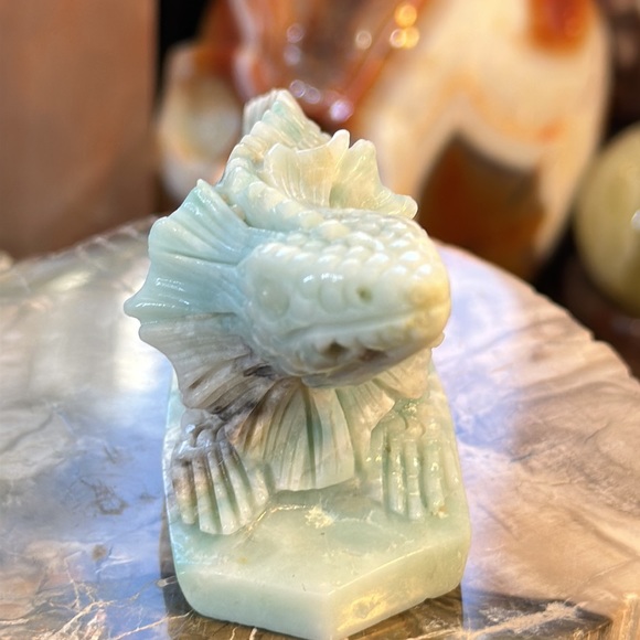 🔥SALE🔥 Caribbean Calcite Crystal Lizard Carving! - Picture 4 of 14